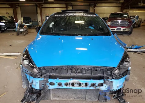 2018 Ford Focus Rs из США, поврежденный, VIN WF0DP3TH1J4126360